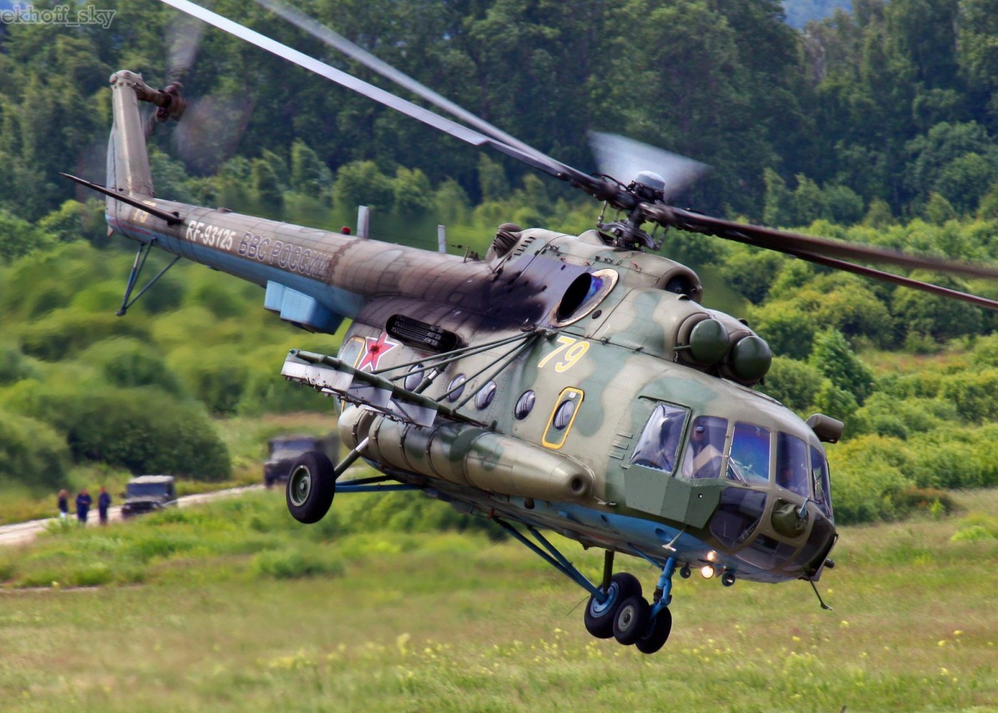Ukrayna Rusiyanın helikopteriniVURDU
